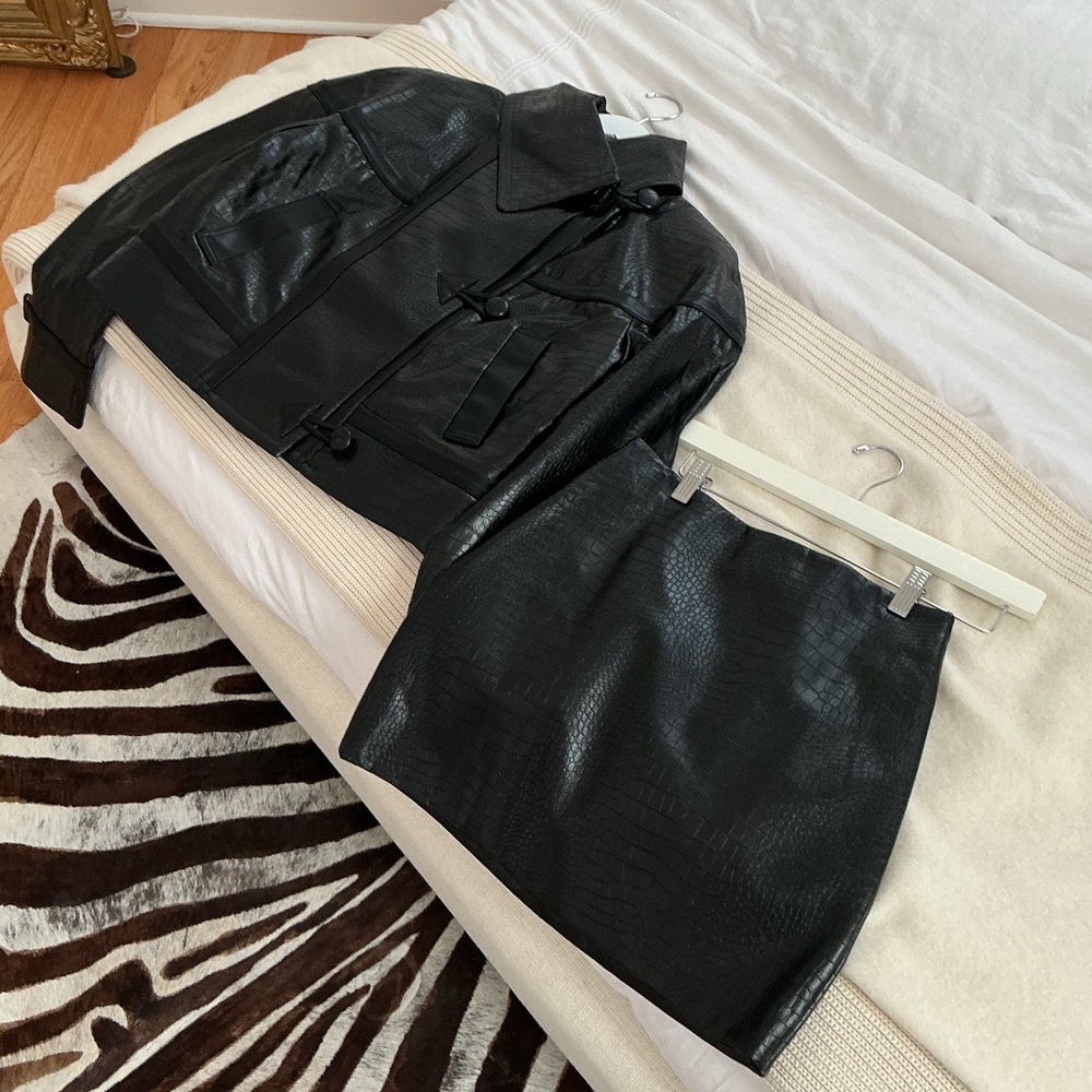 BCBGMaxAzria Black Textured Jacket and Skirt Set